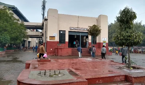 Rithala Metro Station