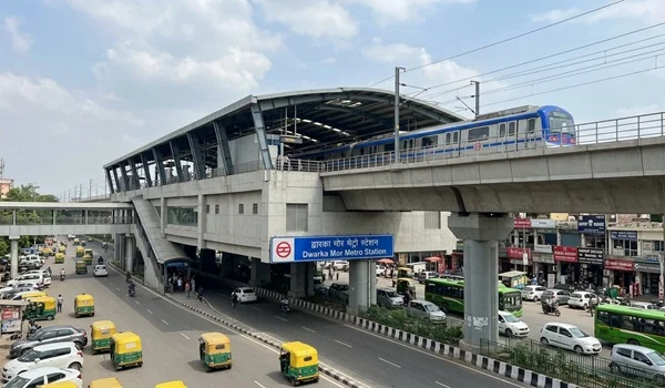 Dwarka Mor Metro Station