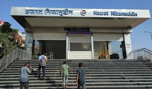 Sarai Kale Khan Metro Station